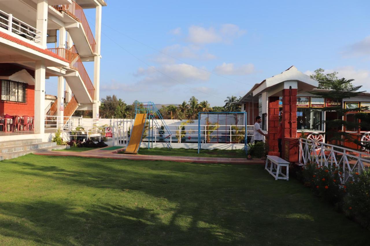 Sunshine Sea View Hotel Alībāg Exterior foto